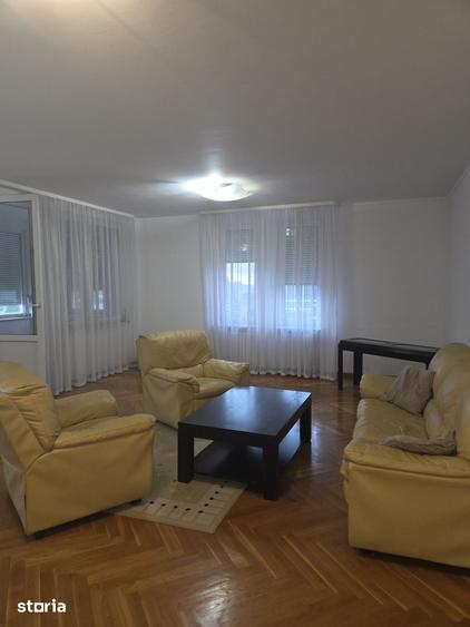 Apartament cu 3 camere în Calea Plevnei