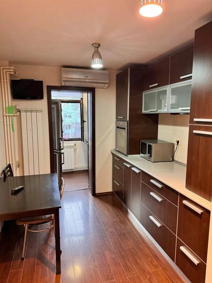 Apartament cu 2 camere decomandat în Micro 21
