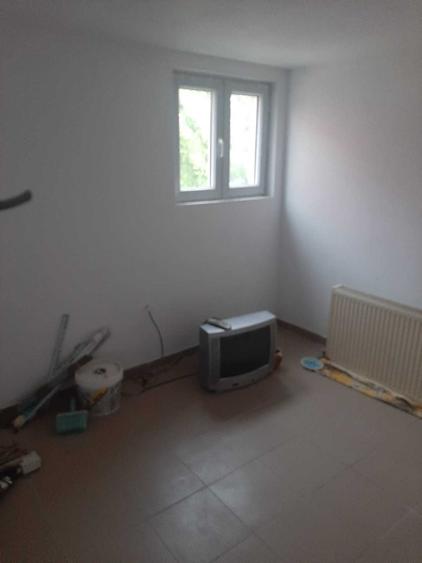 Casă cu 3 camere în Central