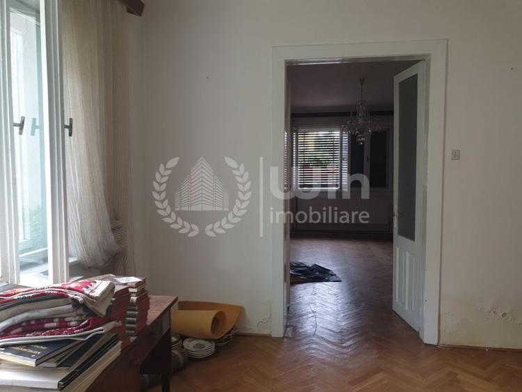 Casă cu 5 camere cu Canalizare în Semicentral