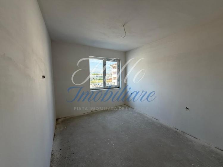 Apartament cu 2 camere semidecomandat în Florești