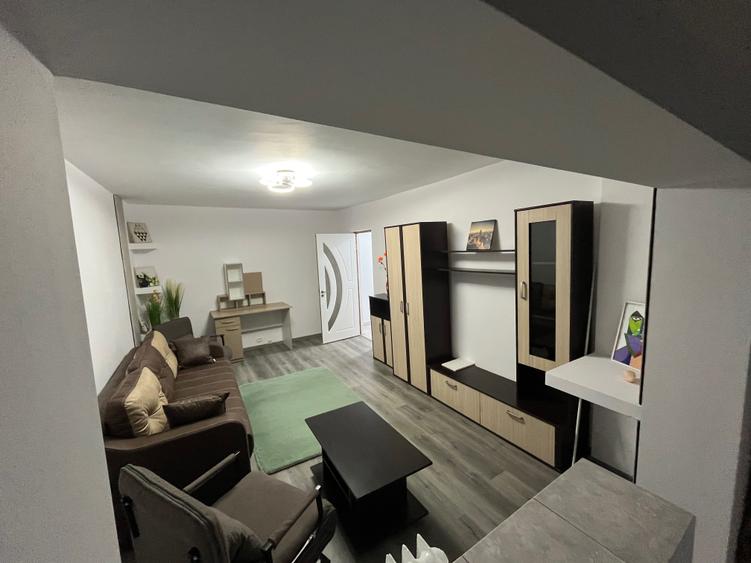 Apartament decomandat în 1 Mai
