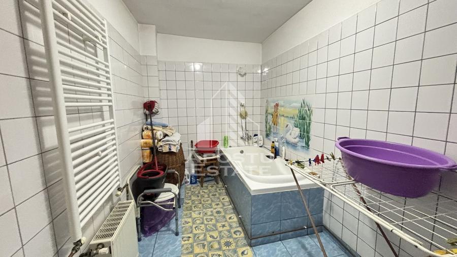 Casă individuală cu 4 camere cu Canalizare în Giarmata