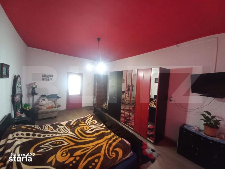 Casă cu 4 camere cu Teren 2500 Mp în Central