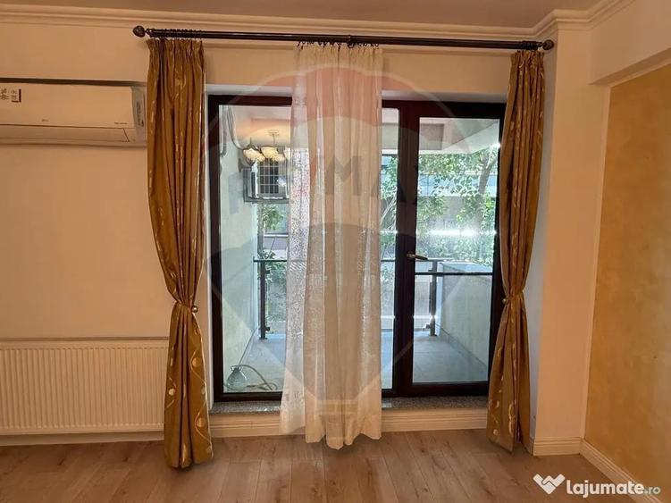 Apartament cu 3 camere decomandat în Aviației