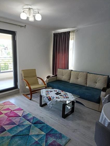 Apartament cu 2 camere decomandat în Schei