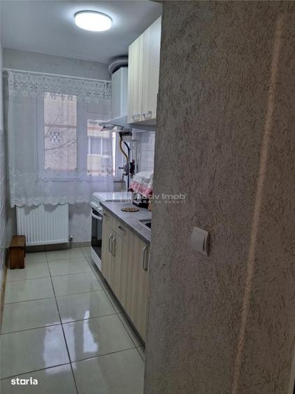 Apartament cu 3 camere în Micro III