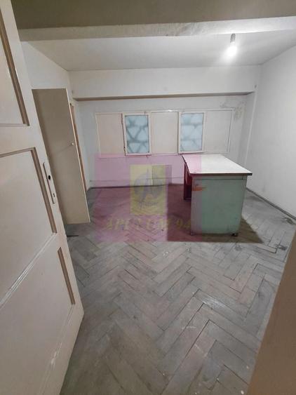Spațiu comercial, de 105.44999694824 mp, în Basarabia