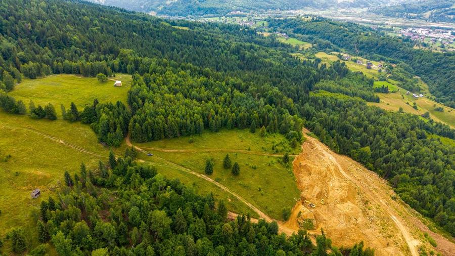 Teren de 170000 mp, în Vama