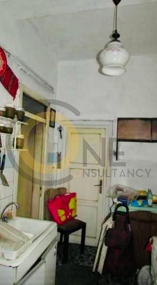 Apartament cu 3 camere semidecomandat în Capitale