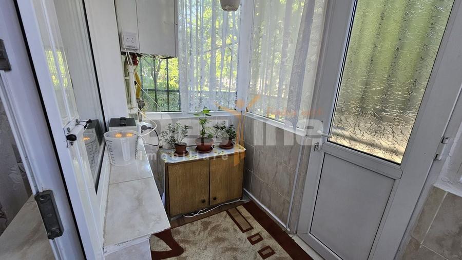 Apartament cu 2 camere decomandat în Universitate