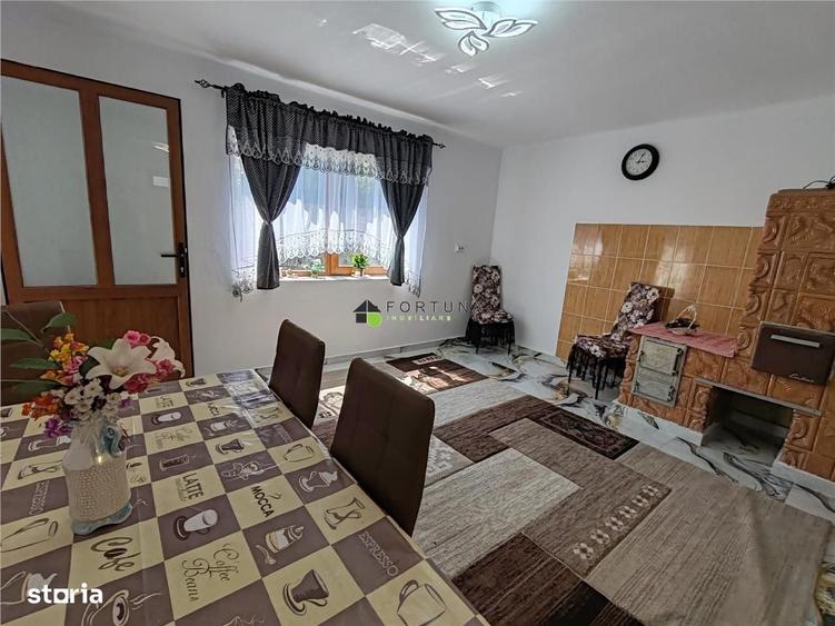 Casă cu 2 camere în Tărlungeni