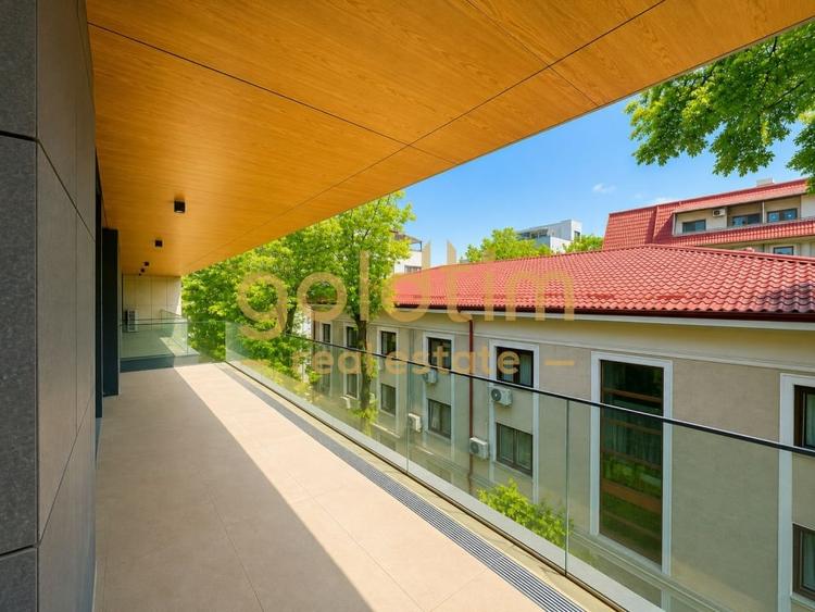 Apartament cu 2 camere semidecomandat, mobilat în Primăverii