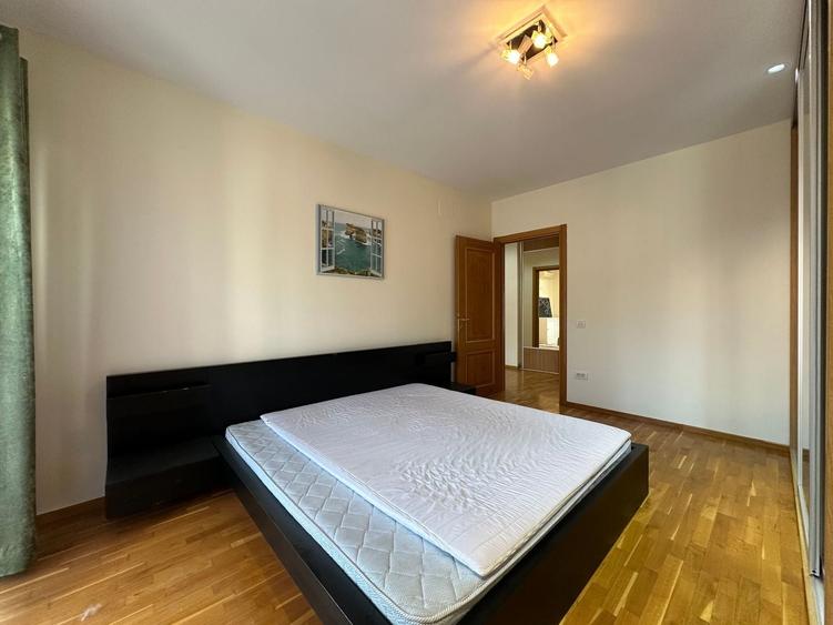 Apartament cu 3 camere decomandat în Herăstrău