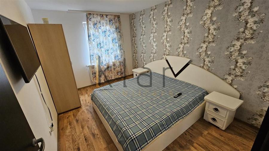 Apartament cu 4 camere semidecomandat, mobilat în Bună Ziua