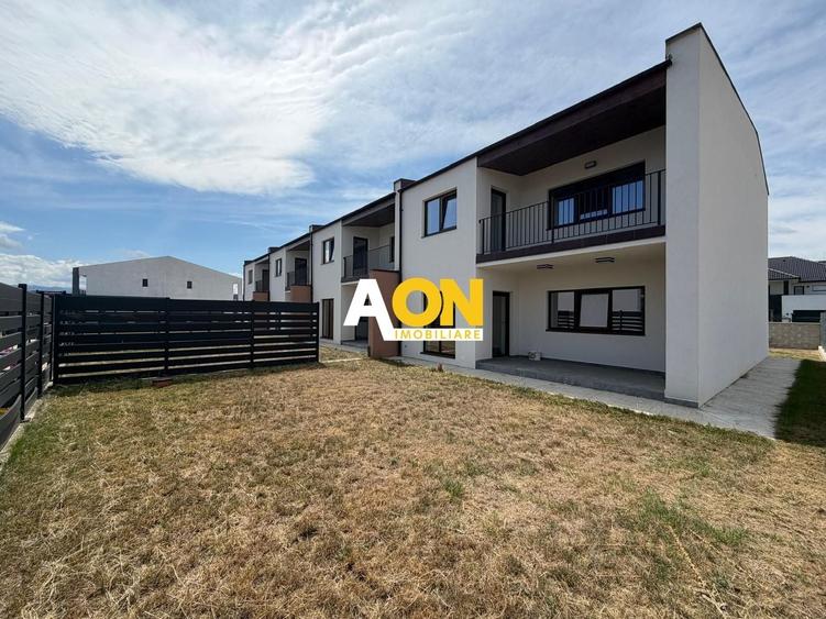 Duplex cu 4 camere cu Canalizare în Central