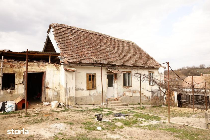 Casă cu Teren 792 Mp în Bazna