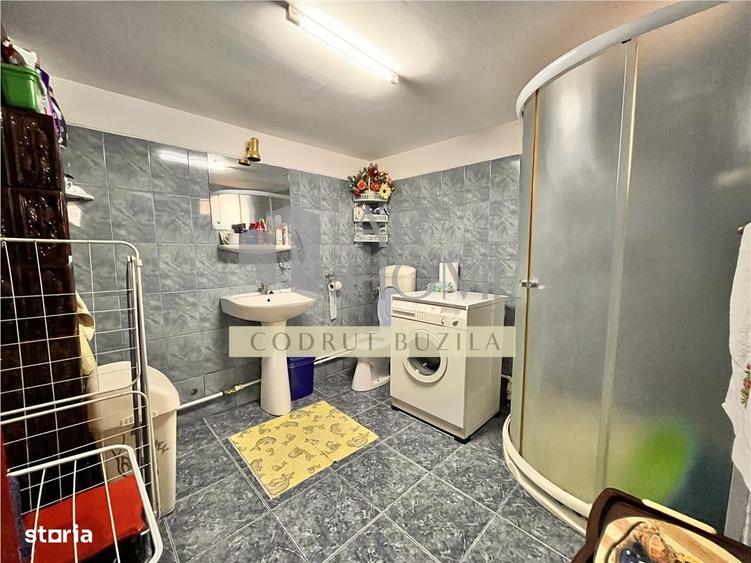 Casă cu 4 camere decomandat în Strejnicu