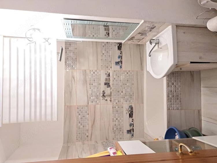 Apartament cu 3 camere decomandat în Tudor
