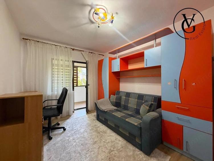 Apartament cu 3 camere decomandat în Faleza Nord