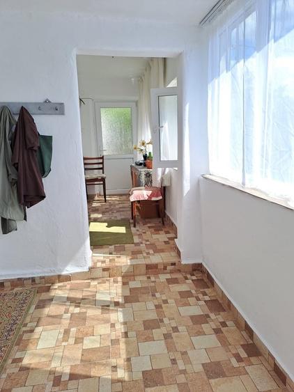 Casă cu 3 camere în Central