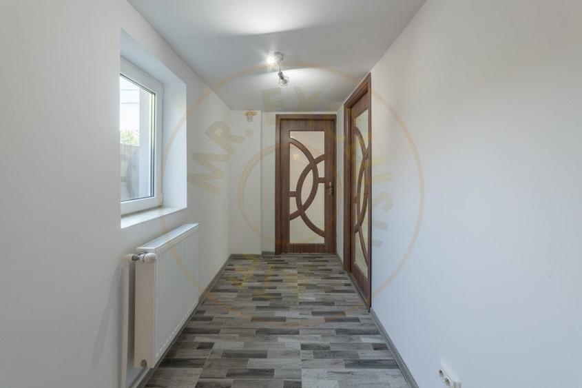 Casă individuală cu 6 camere cu Canalizare în Big-Bascov