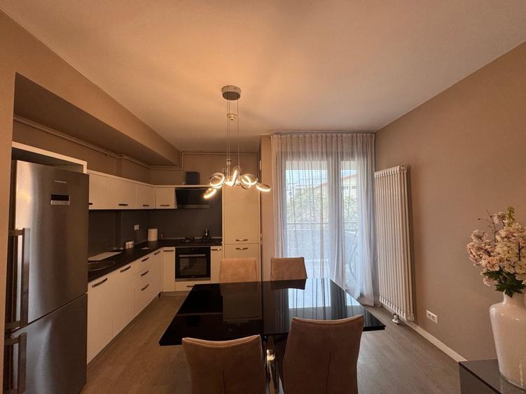 Apartament cu 2 camere decomandat, mobilat în Herăstrău