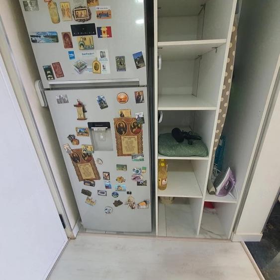 Apartament cu 3 camere semidecomandat în Central