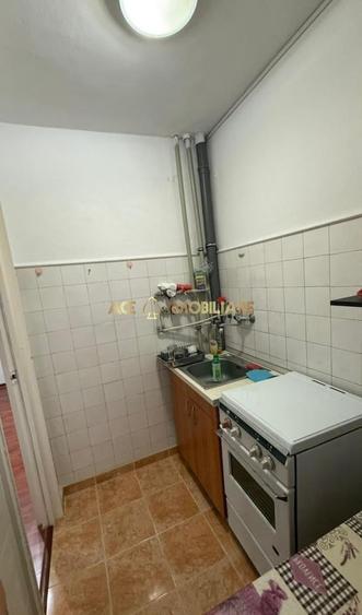 Apartament cu 2 camere decomandat, mobilat în Berceni