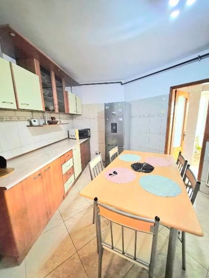 Apartament cu 2 camere decomandat, mobilat în Central