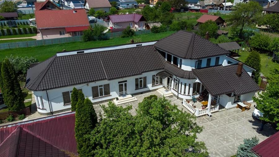 Spațiu comercial, de 800 mp, în Central