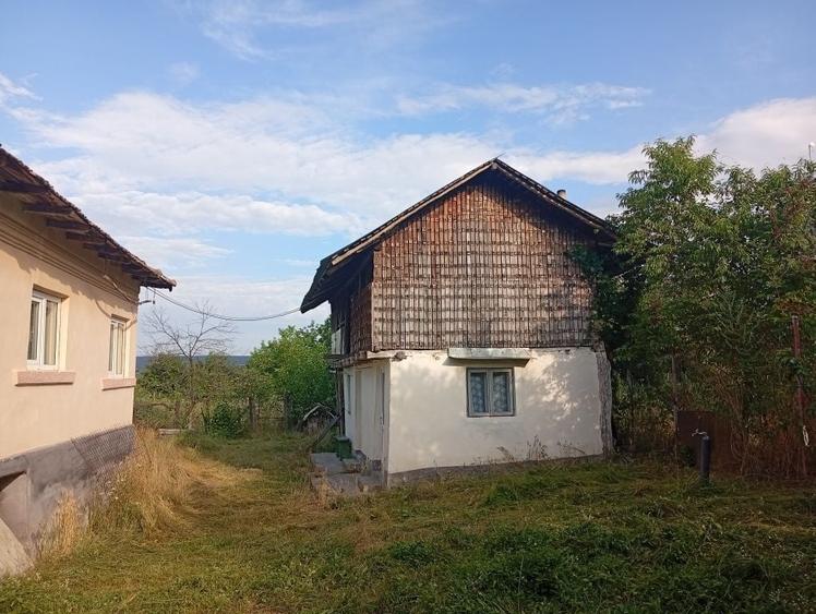 Casă cu 4 camere în Micești