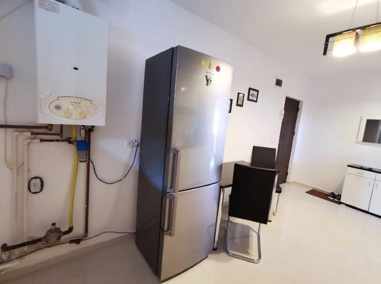 Apartament cu 2 camere decomandat, mobilat în Torontalului
