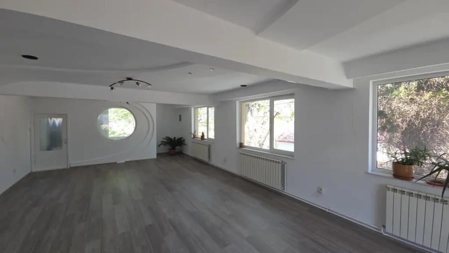 Spațiu comercial, de 92 mp, în Central