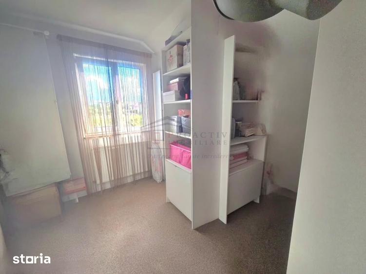 Casă cu 5 camere decomandat cu Teren 286 Mp în Moara