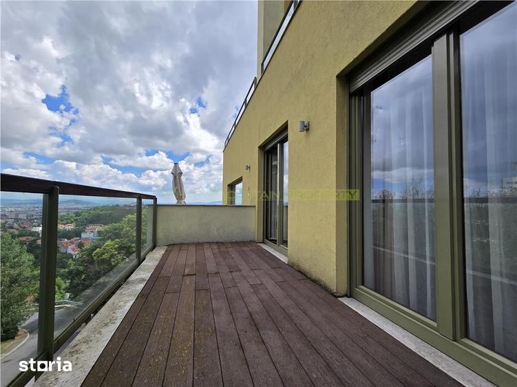Apartament cu 3 camere, mobilat în Schei