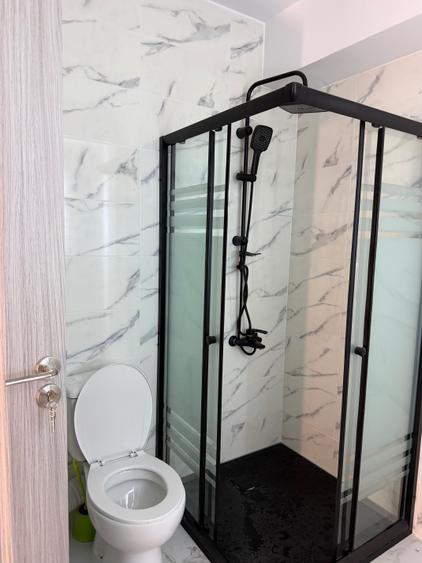 Apartament cu 3 camere decomandat în Fundeni