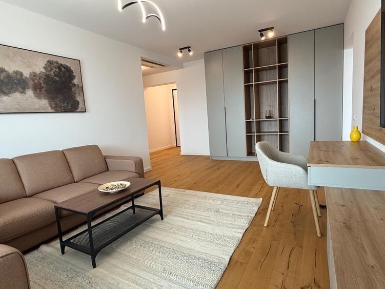 Apartament cu 2 camere semidecomandat, mobilat în Aviației