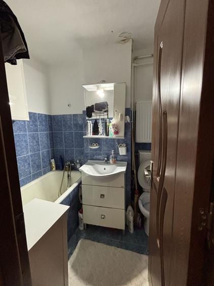 Apartament cu 2 camere decomandat în Micro 15