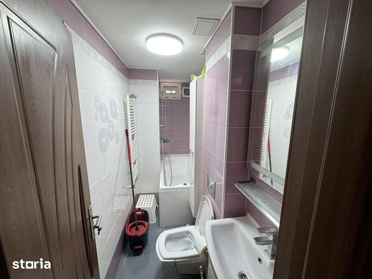 Apartament cu 3 camere în Vitan
