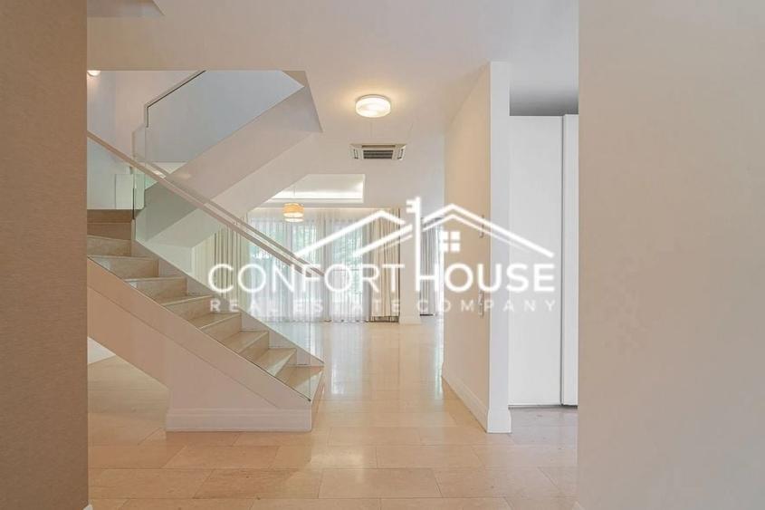 Duplex cu 10 camere cu Piscina în Pipera