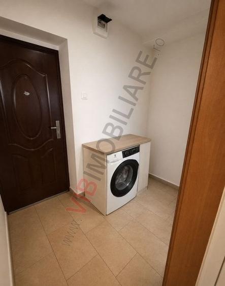 Garsonieră decomandată, mobilată în Alba Iulia