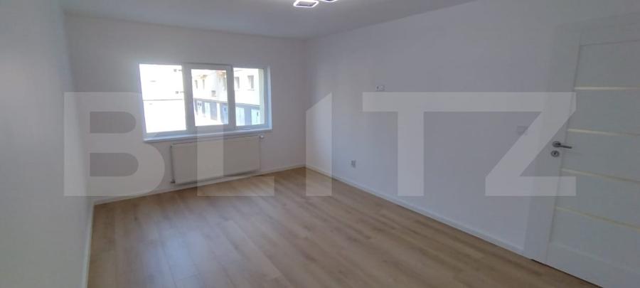 Apartament cu 3 camere decomandat în Zorilor