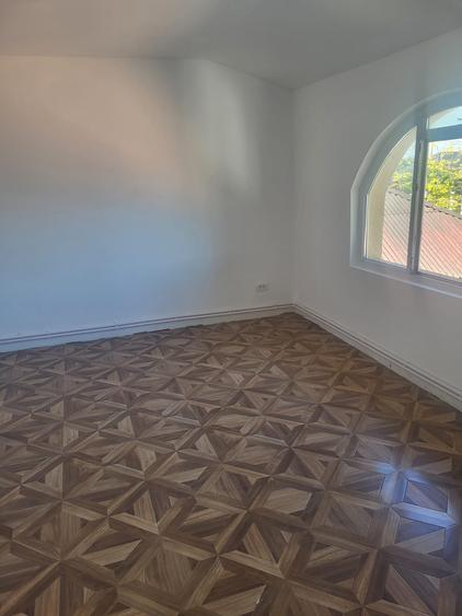 Casă cu 4 camere cu Teren 300 Mp în Năvodari
