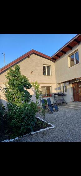 Casă cu 3 camere în Central