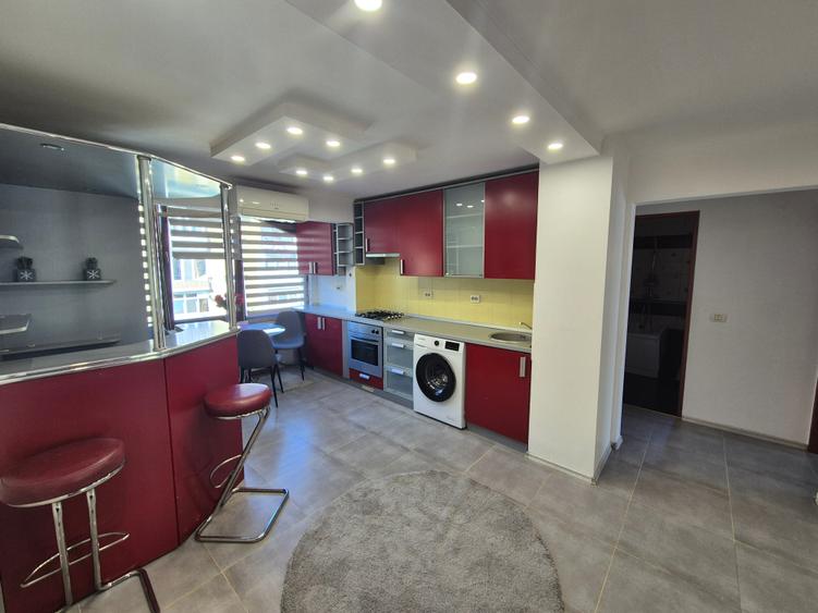 Apartament cu 2 camere decomandat, mobilat în Micro IV
