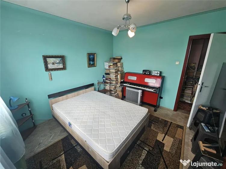 Apartament cu 2 camere semidecomandat în Micro I