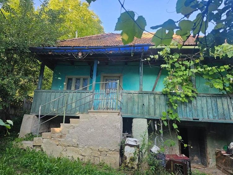 Casă cu 3 camere în Central