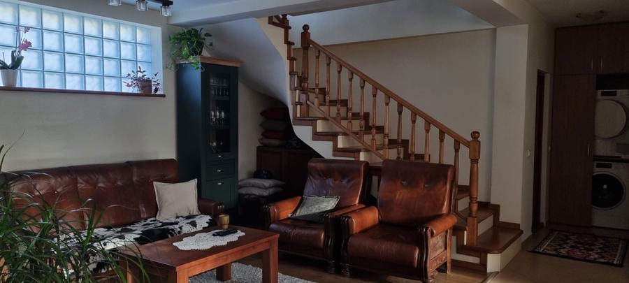 Casă cu 4 camere în Ultracentral