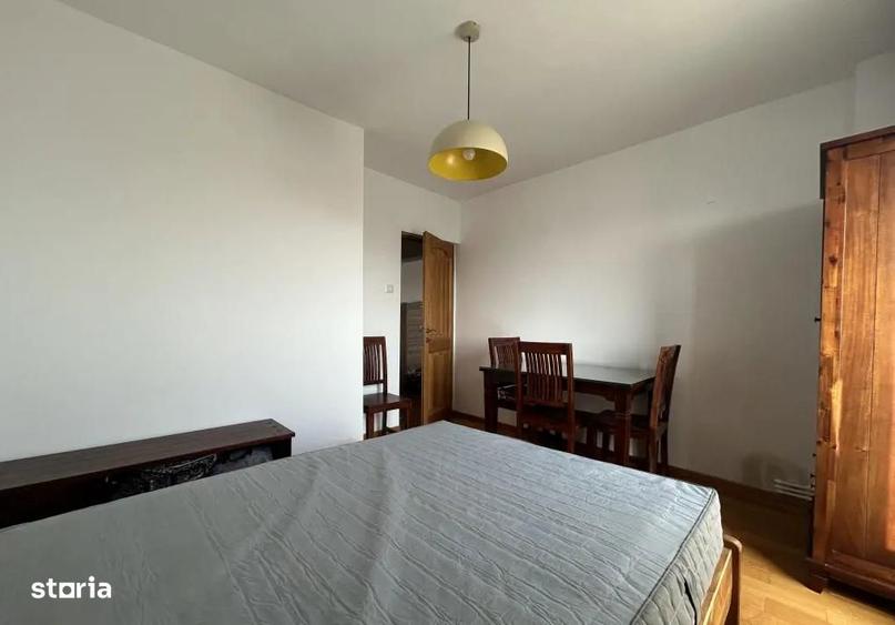 Apartament cu 3 camere semidecomandat, mobilat în Berceni